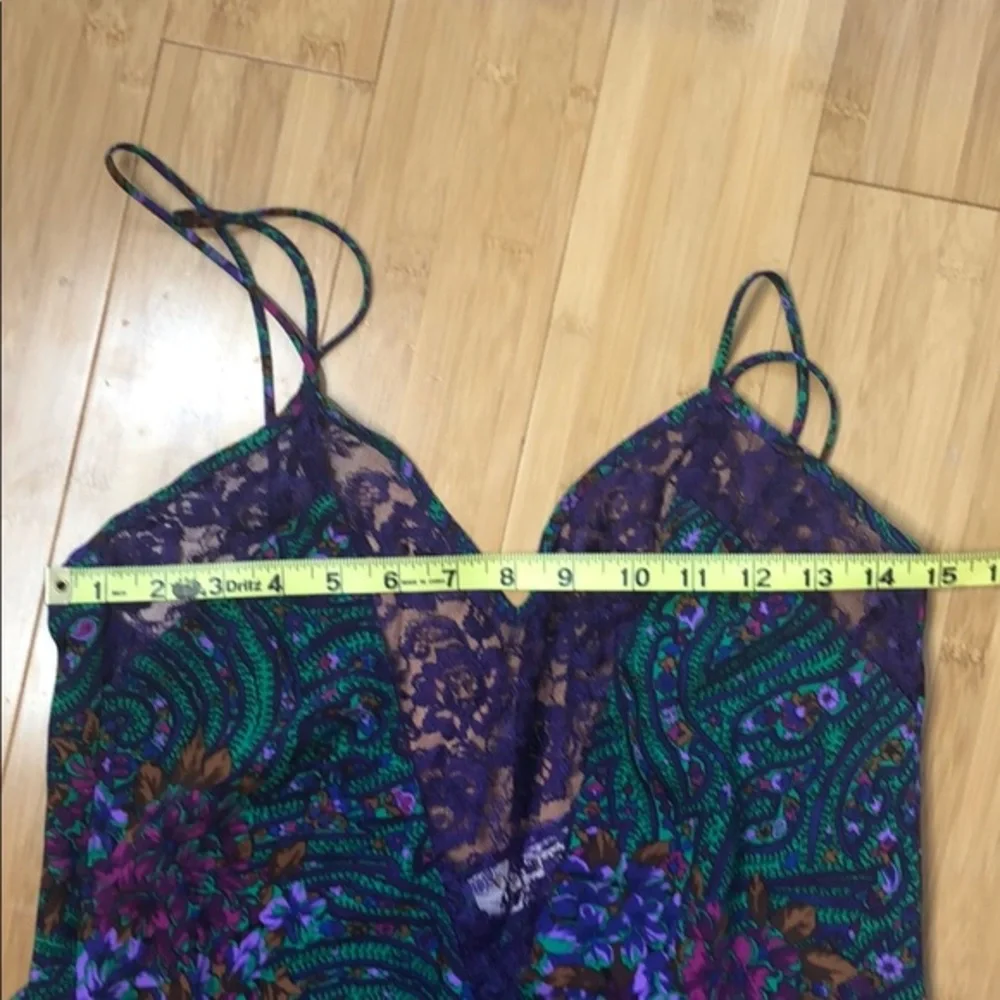 Victoria’s Secret vintage gold label chemise L